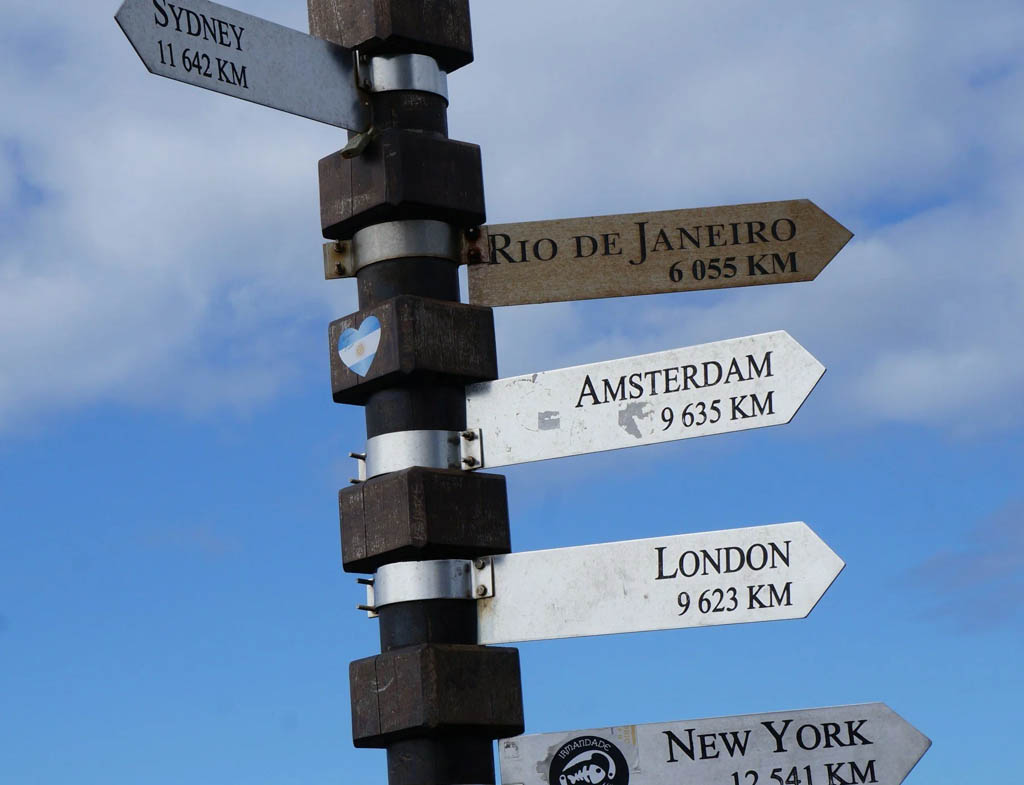 Maintaining a Long-Distance Relationship: Tips for Success, Overcoming Challenges, and Building Connection